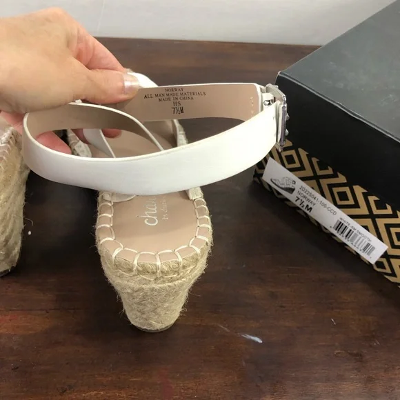 ✨EUC✨ white espadrille wedge sandal - Picture 8 of 10